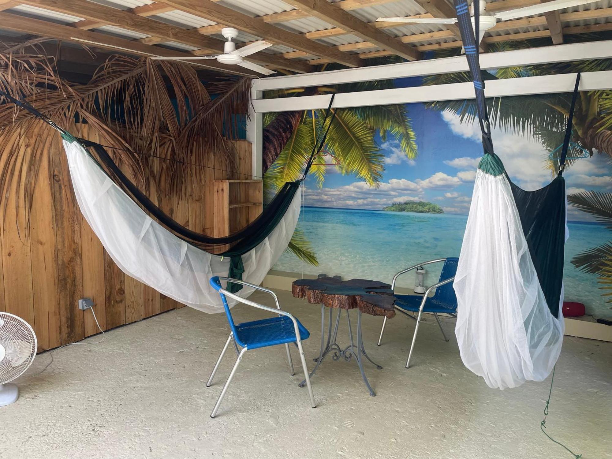 Les Hamacs Aux Saintes Bis *